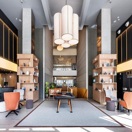 Hotel Barcelona Condal Mar Affiliated By Melia Bagian luar foto